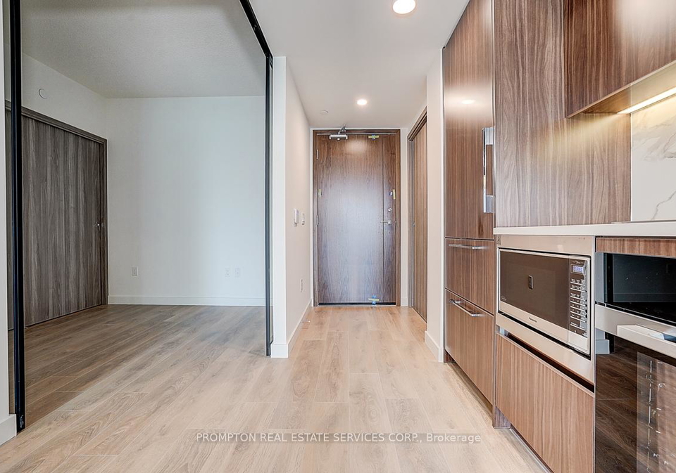 3-concord-cityplace-way-toronto-ontario-c12185889