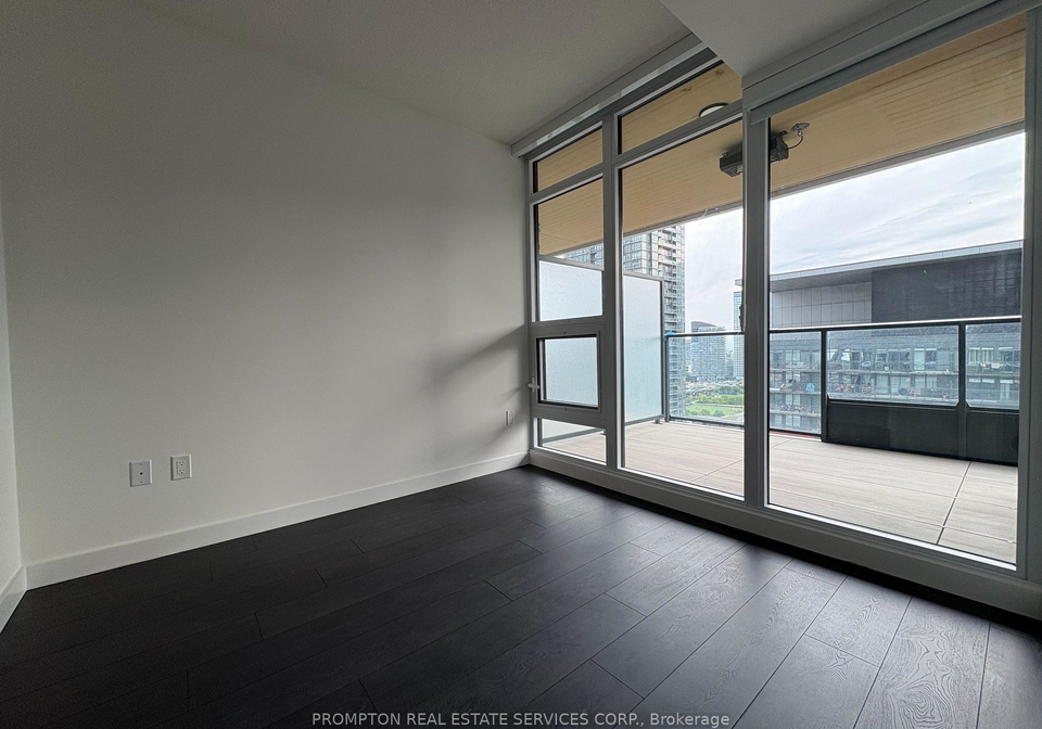 3-concord-cityplace-way-toronto-ontario-c12186430