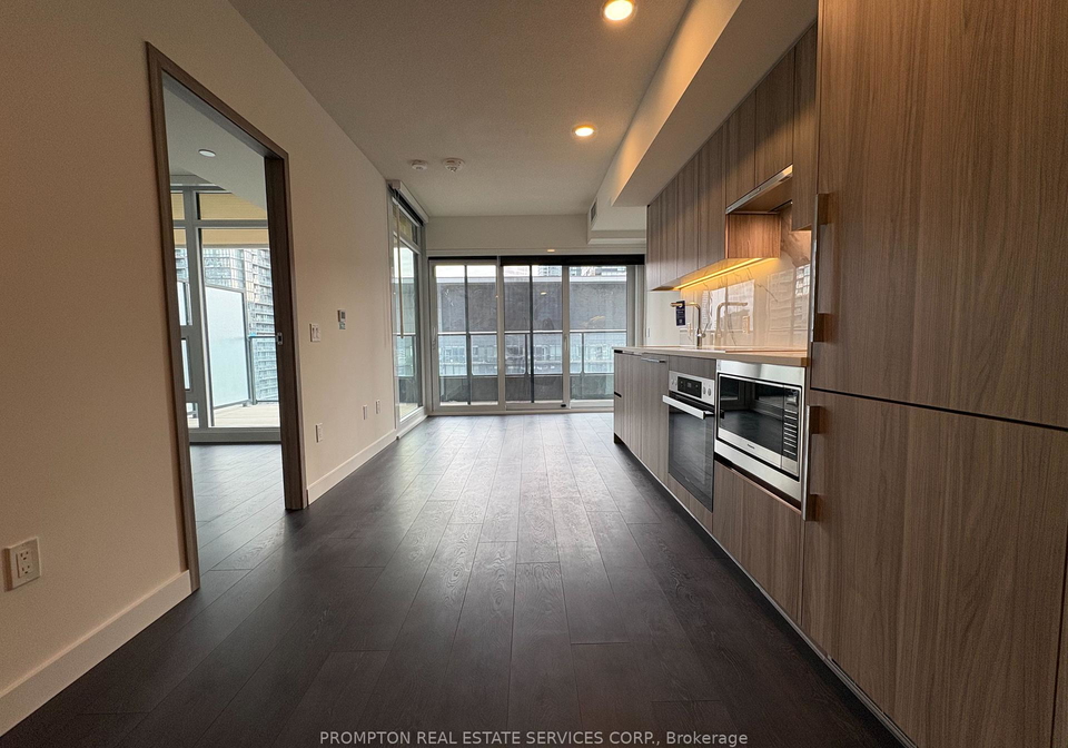 3-concord-cityplace-way-toronto-ontario-c12186430