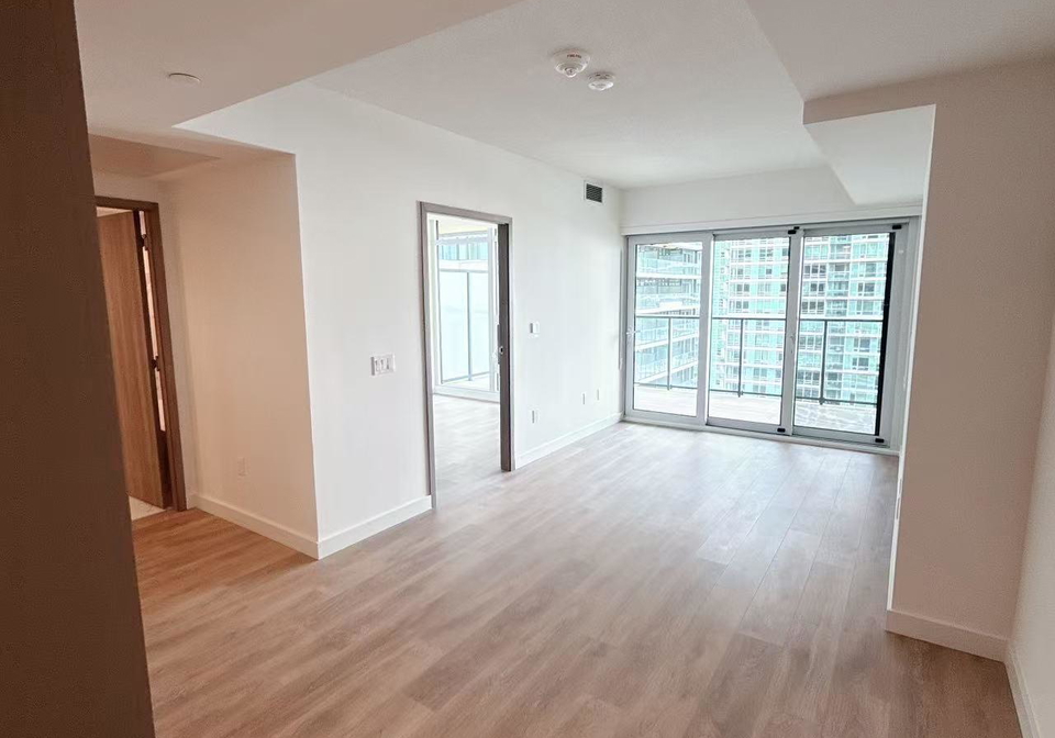 3-concord-cityplace-way-toronto-ontario-c12186434