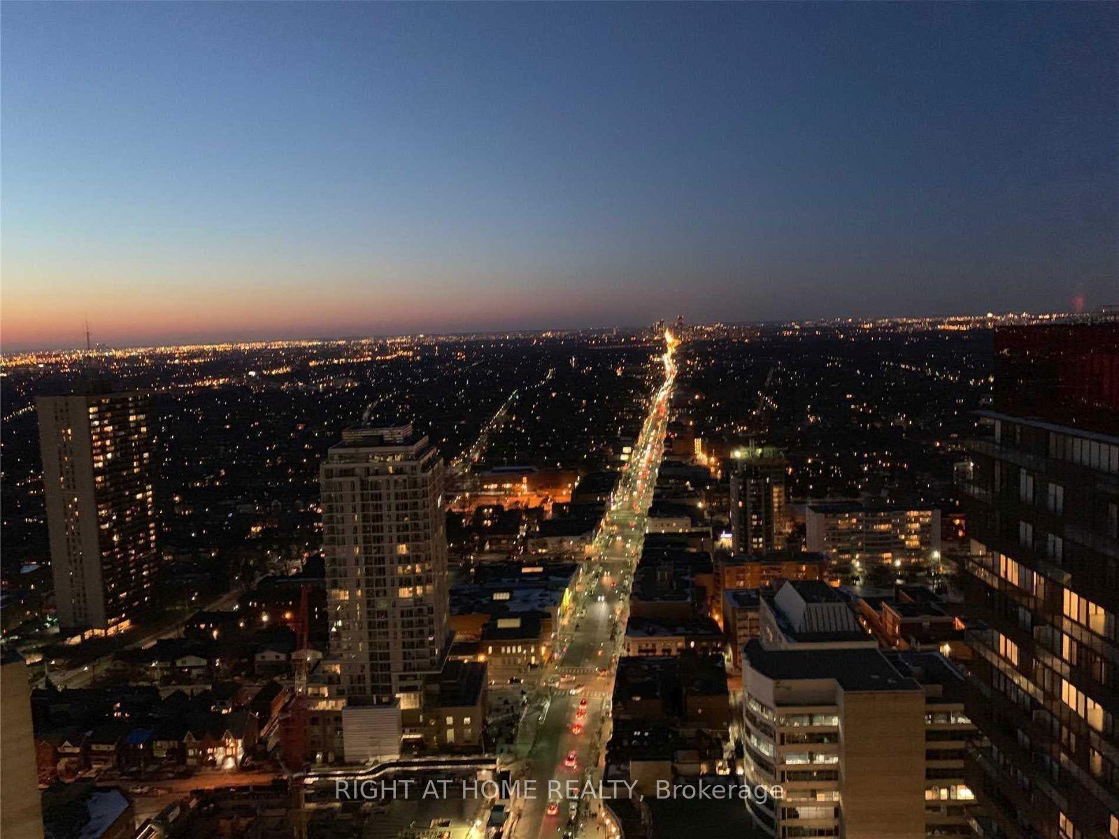8-eglinton-avenue-e-toronto-ontario-c12186707