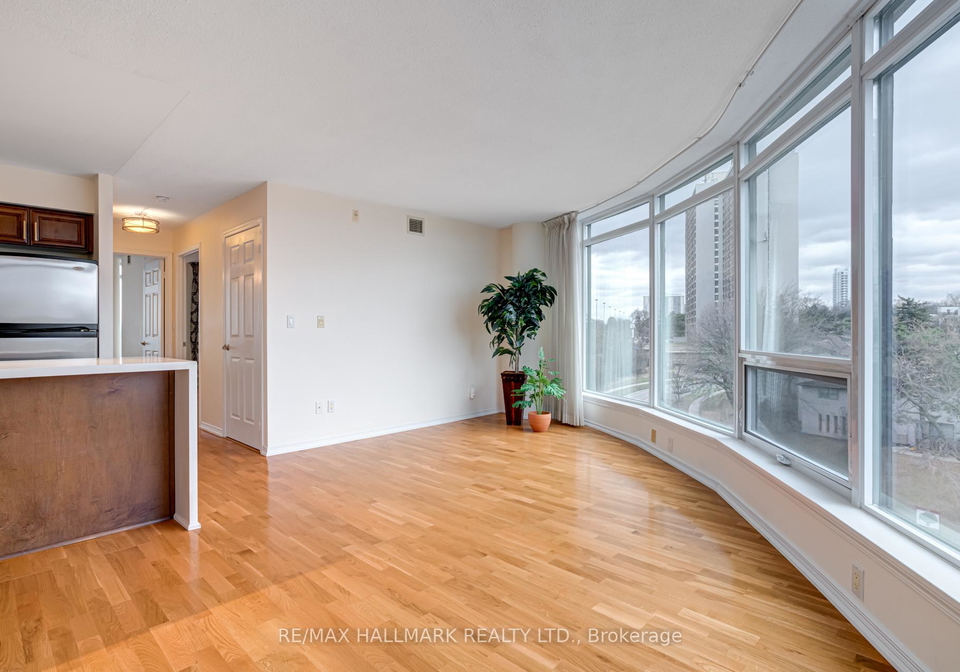 18-valley-woods-road-north-york-ontario-c12187609