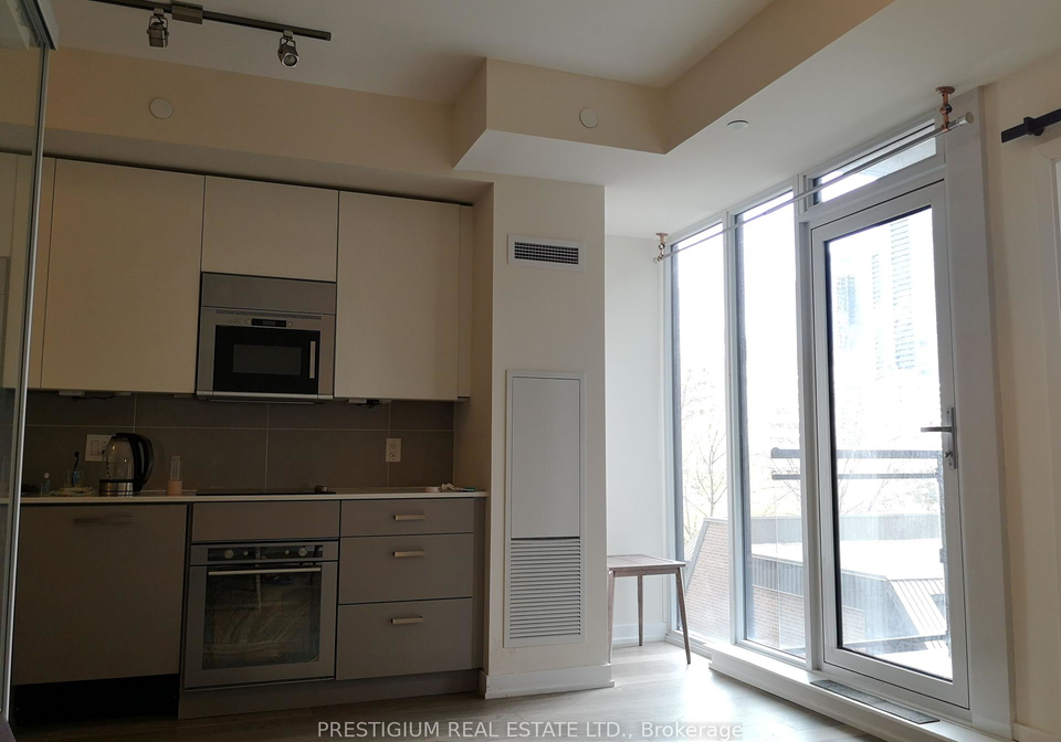 17-dundonald-street-toronto-ontario-c12187796