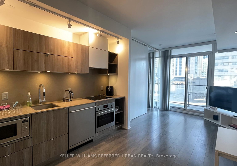 125-peter-street-toronto-ontario-c12187861