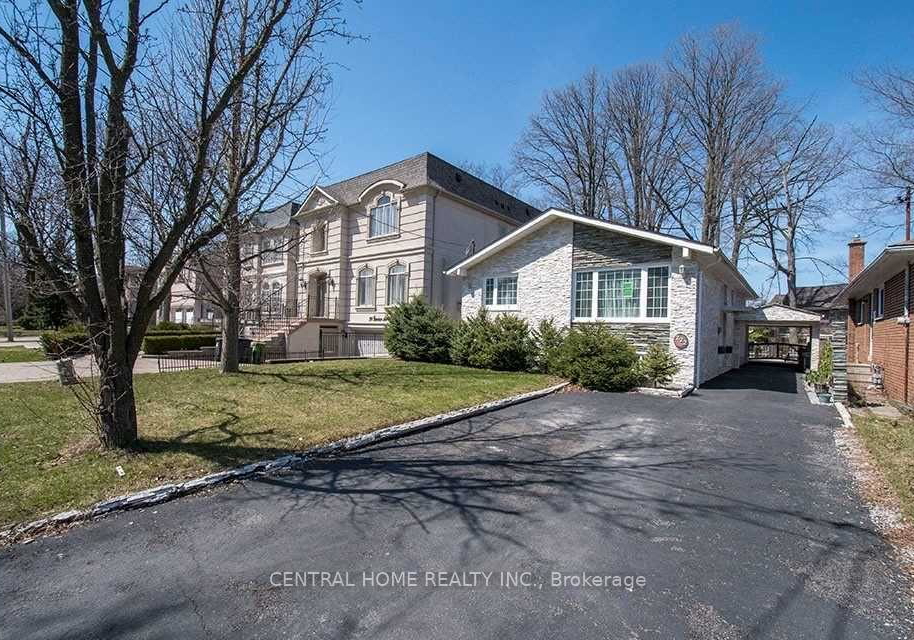 222-dunview-avenue-n-north-york-ontario-c12187872