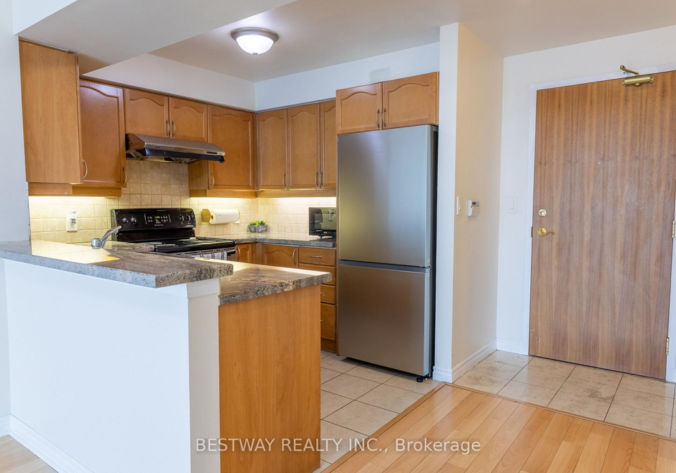 3840-bathurst-street-w-toronto-ontario-c12188697