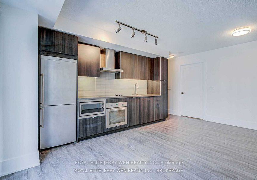 300-front-street-w-toronto-ontario-c12188706
