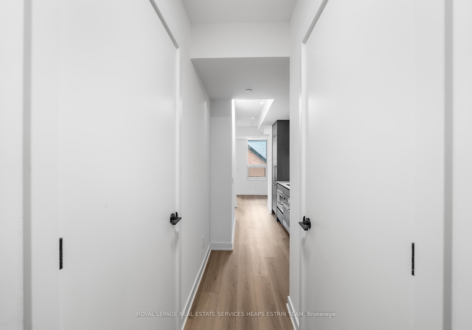 5-lakeview-avenue-toronto-ontario-c12189161