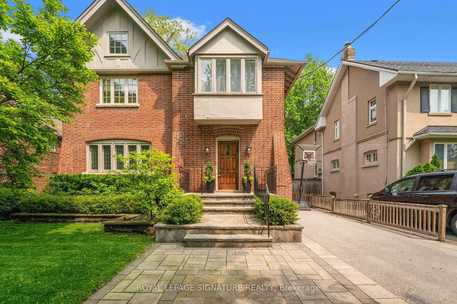 18-weybourne-crescent-toronto-ontario-c12189738