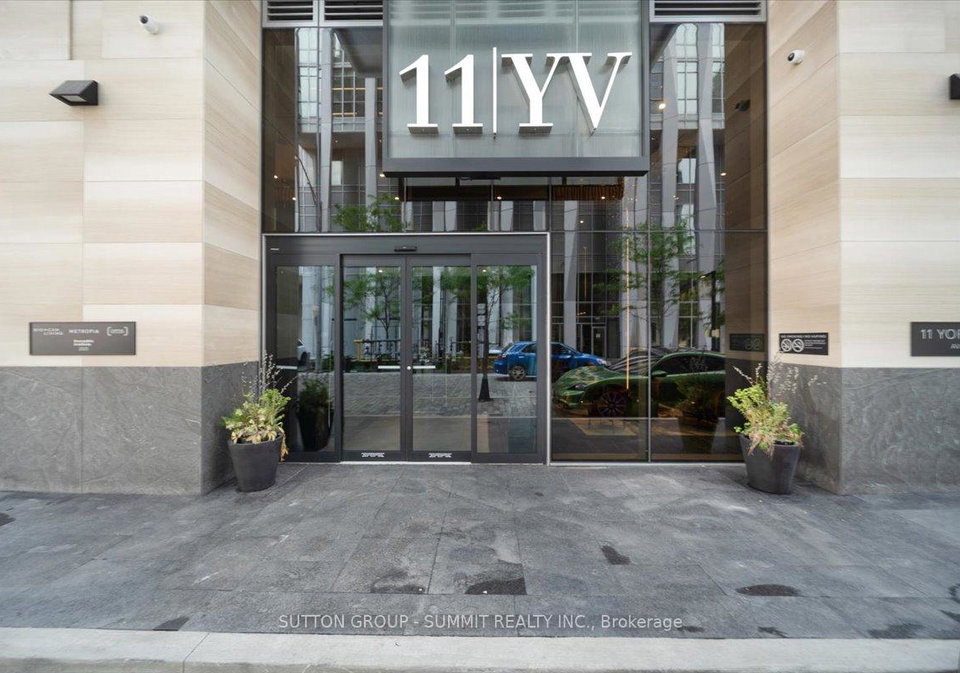 11-yorkville-avenue-toronto-ontario-c12190304