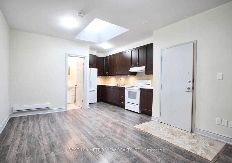 1570-dundas-street-w-toronto-ontario-c12190704