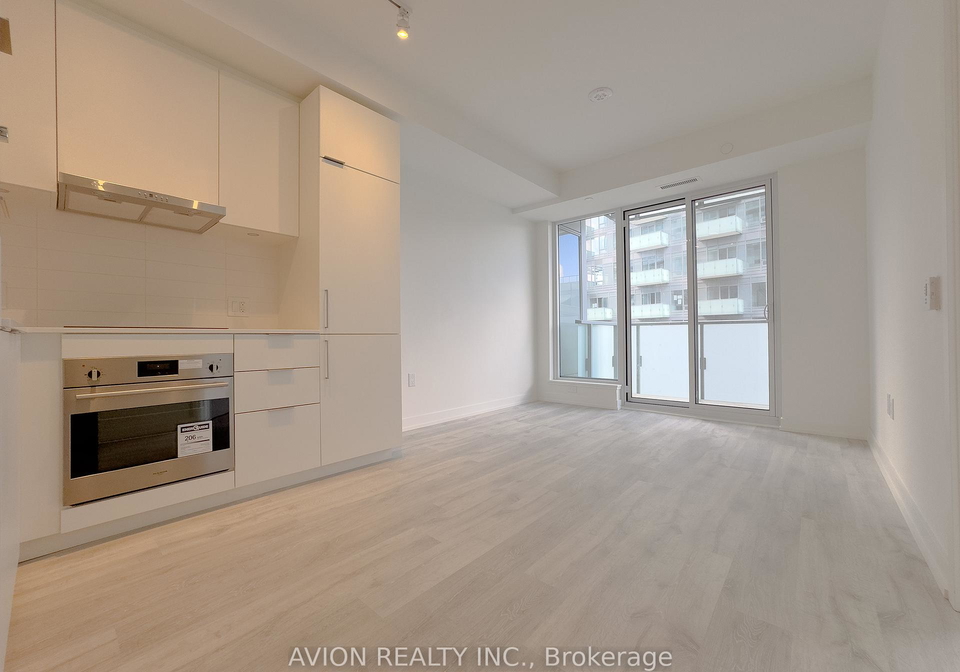 8-olympic-garden-drive-n-north-york-ontario-c12190948