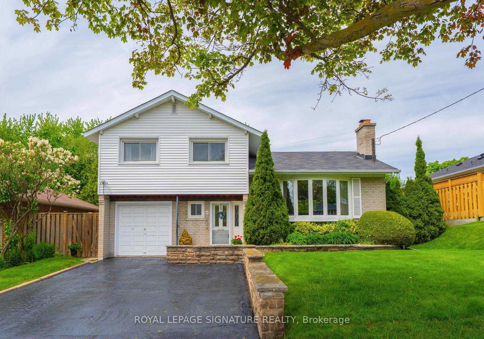 28-sweeney-drive-north-york-ontario-c12191180