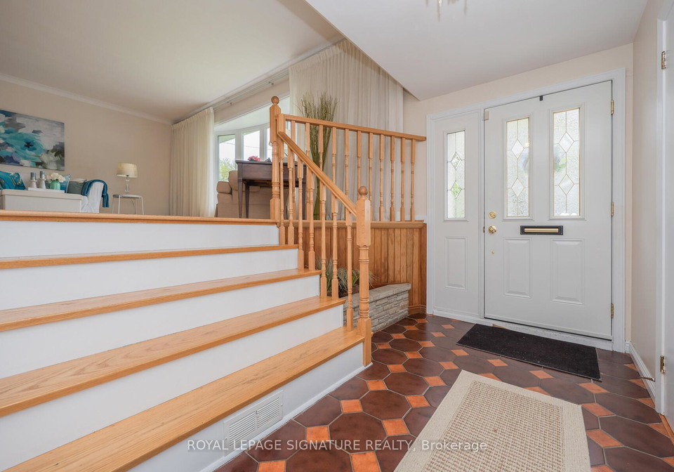 28-sweeney-drive-north-york-ontario-c12191180