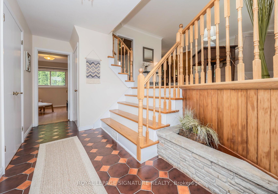 28-sweeney-drive-north-york-ontario-c12191180