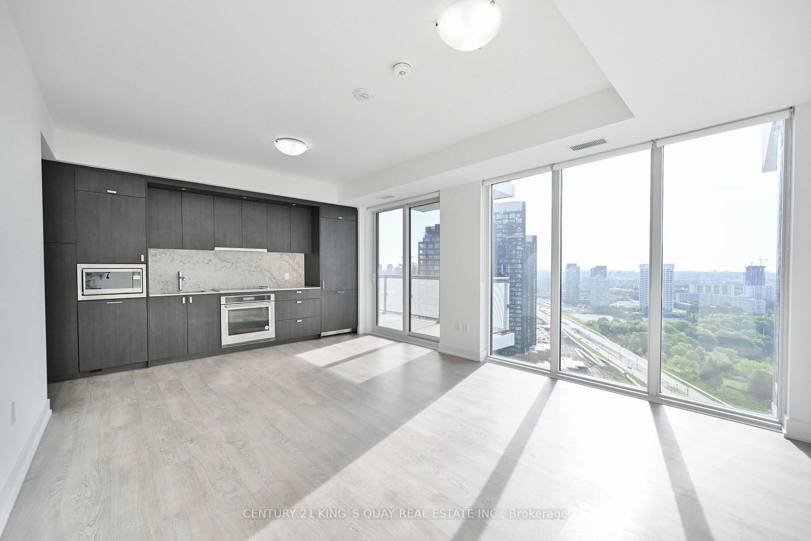 30-inn-on-the-park-drive-north-york-ontario-c12191402