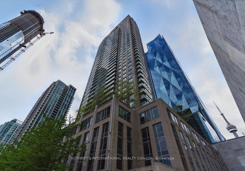 18-yonge-street-toronto-ontario-c12192573