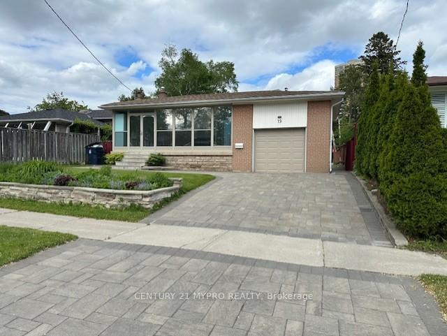 19-flavian-crescent-north-york-ontario-c12193121