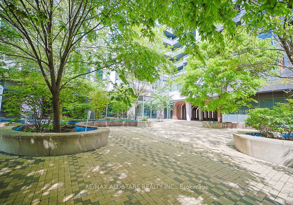 525-adelaide-street-w-toronto-ontario-c12193246