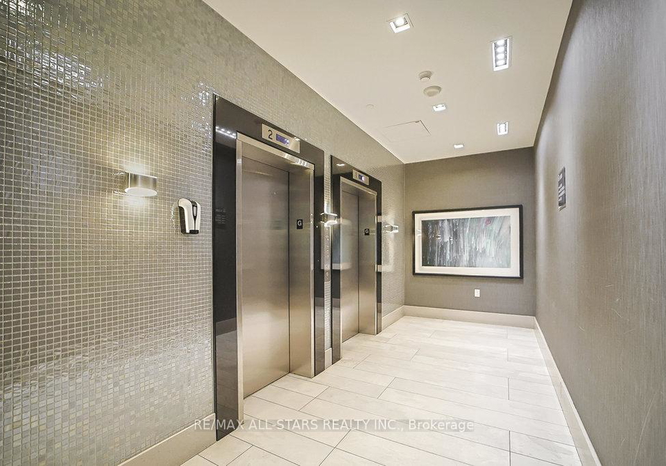 525-adelaide-street-w-toronto-ontario-c12193246