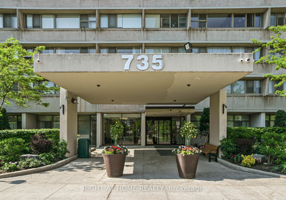 735-don-mills-road-east-york-ontario-c12193542