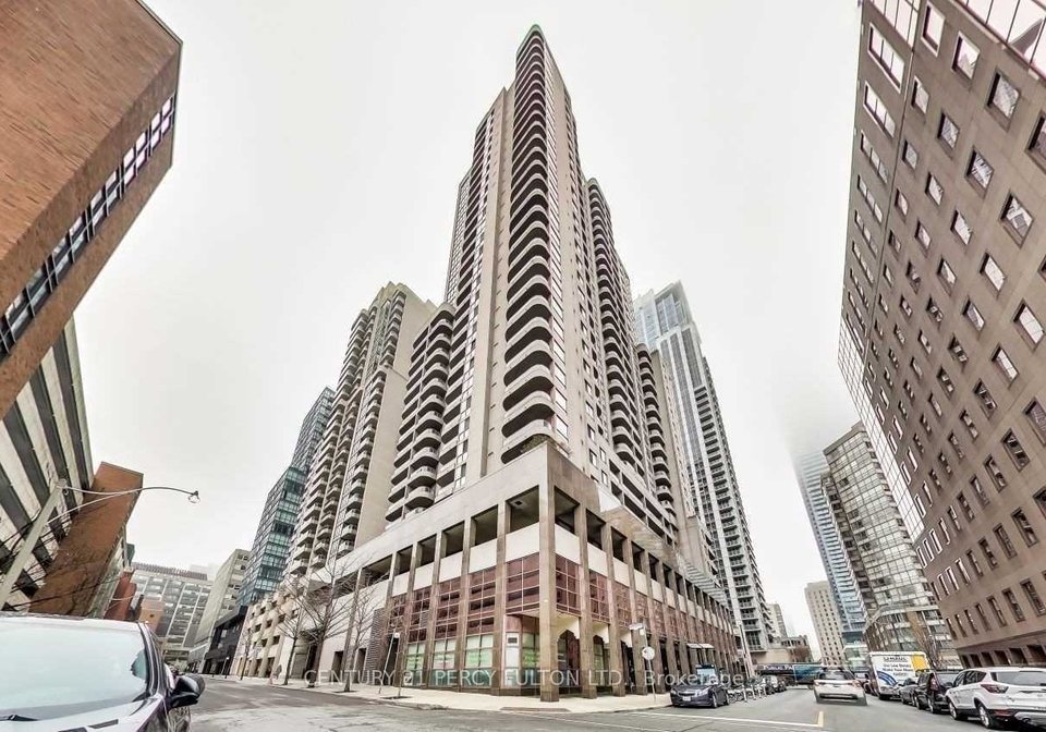 736-bay-street-toronto-ontario-c12193825