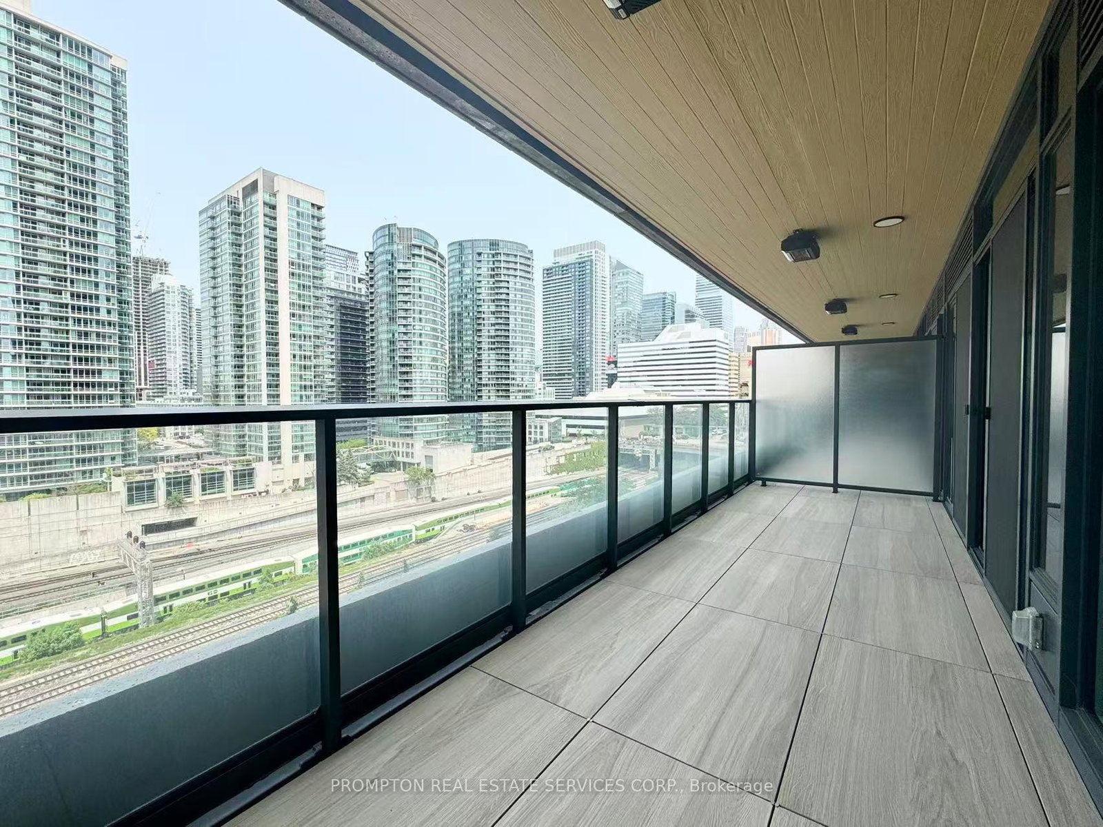 3-concord-cityplace-way-toronto-ontario-c12193842