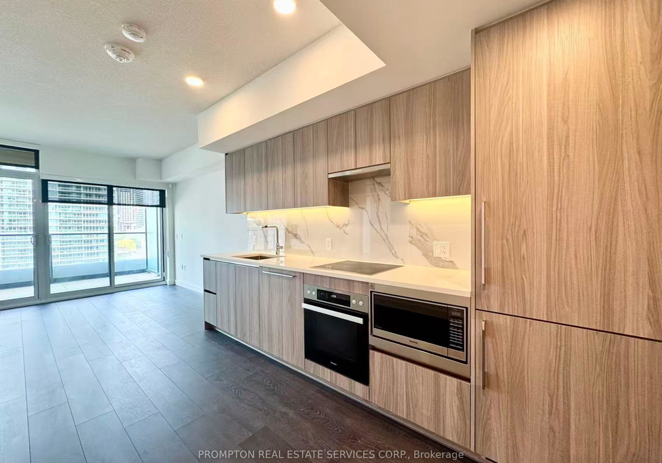 3-concord-cityplace-way-toronto-ontario-c12193842