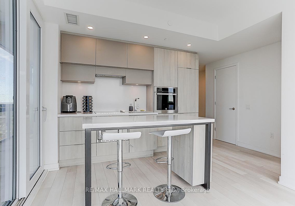 39-roehampton-avenue-toronto-ontario-c12194030