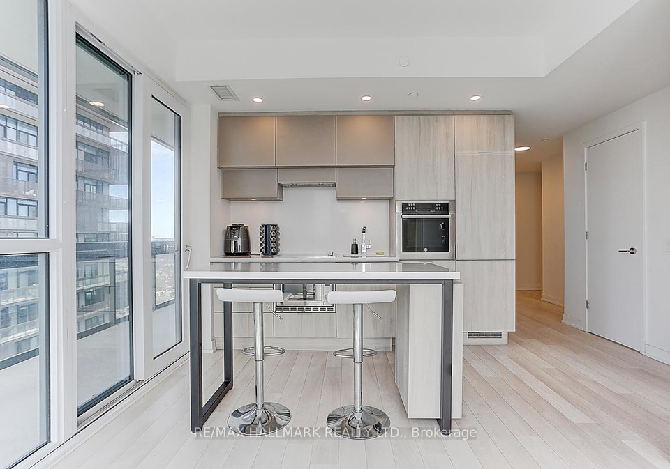 39-roehampton-avenue-toronto-ontario-c12194030