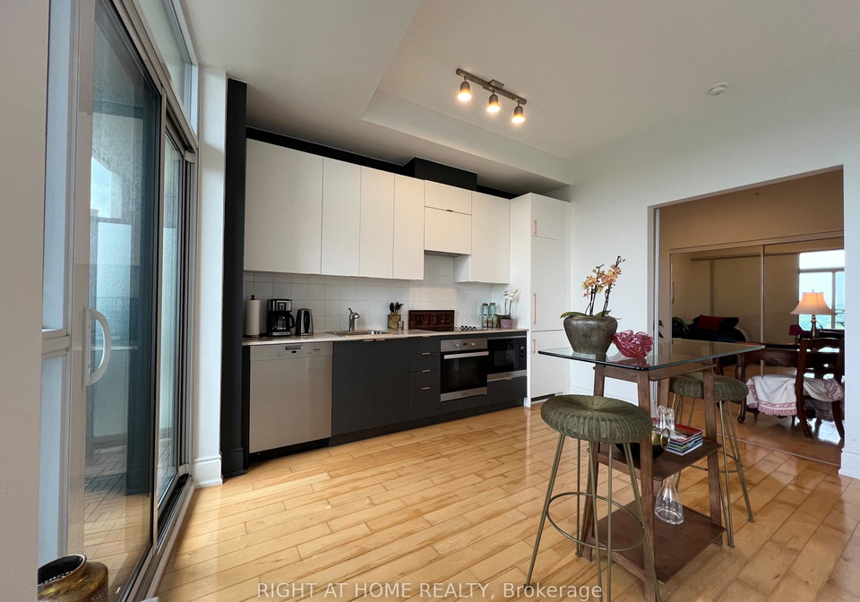 23-glebe-road-w-toronto-ontario-c12194118