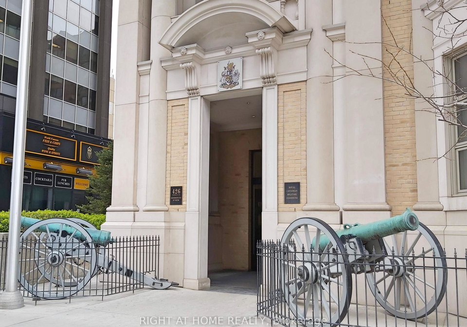 426-university-avenue-toronto-ontario-c12194130