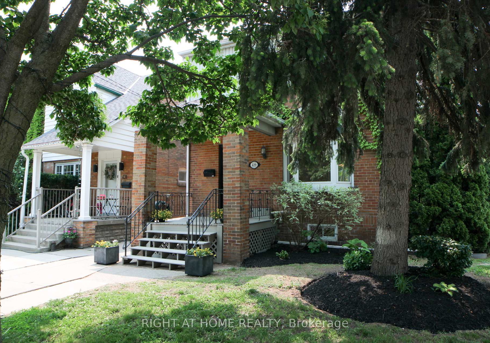 429-manor-street-e-toronto-ontario-c12194414
