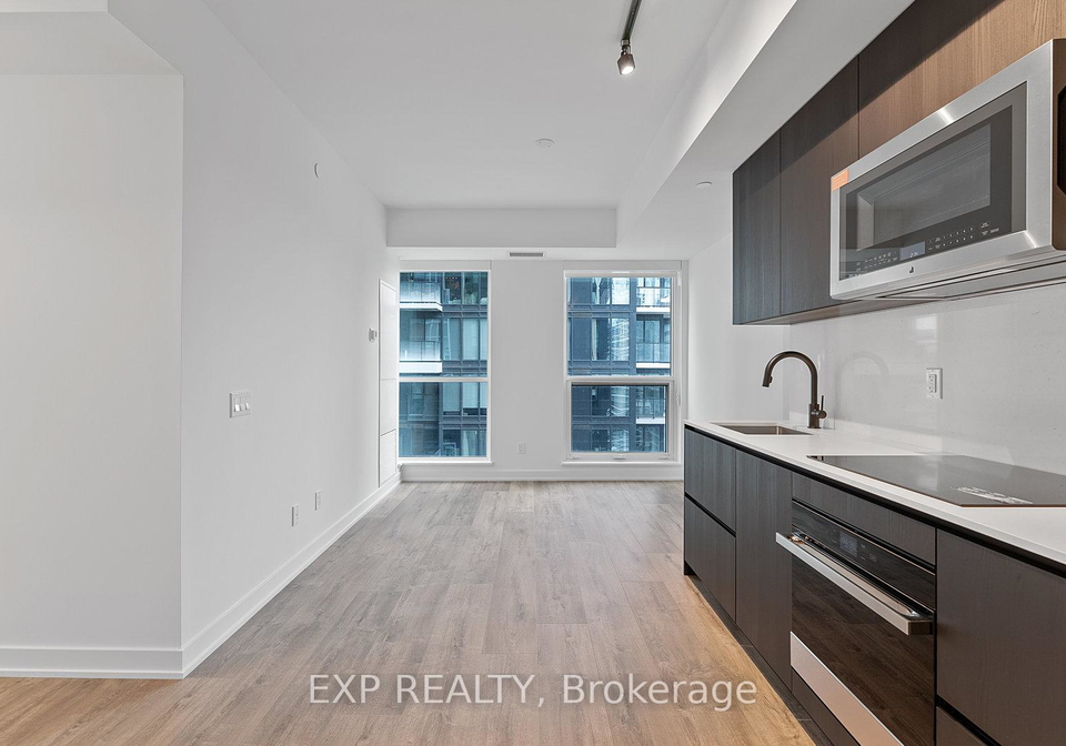 327-king-street-w-toronto-ontario-c12195387
