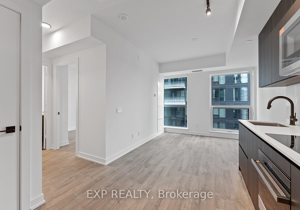 327-king-street-w-toronto-ontario-c12195387