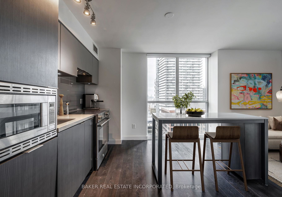 15-roehampton-avenue-toronto-ontario-c12196744