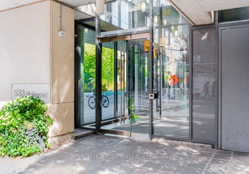533-richmond-street-w-toronto-ontario-c12197647