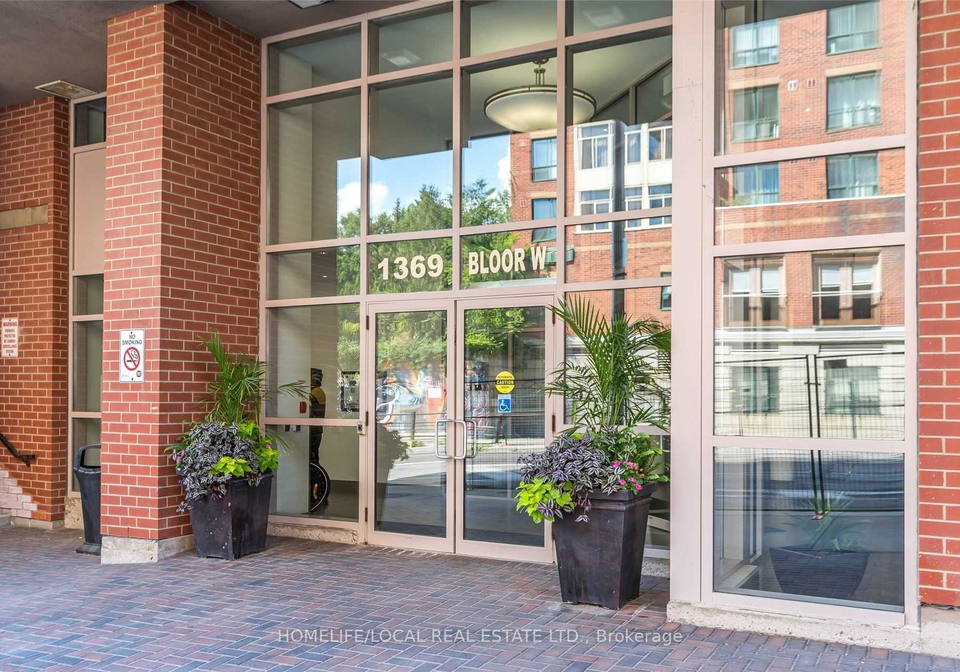 1369-bloor-street-w-toronto-ontario-c12199491