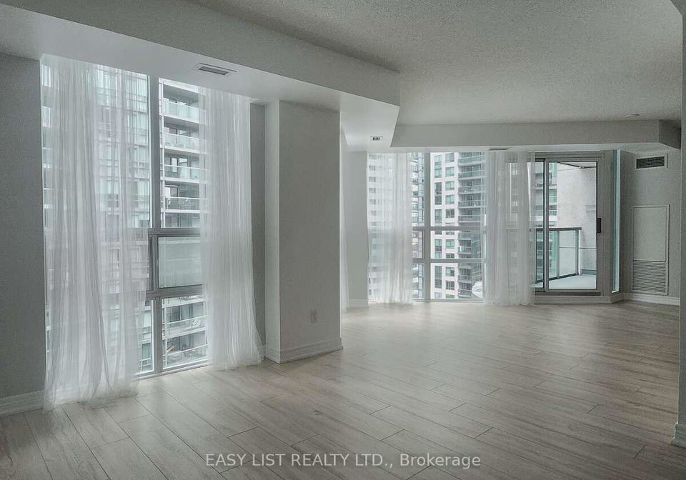 51-lower-simcoe-street-toronto-ontario-c12200272