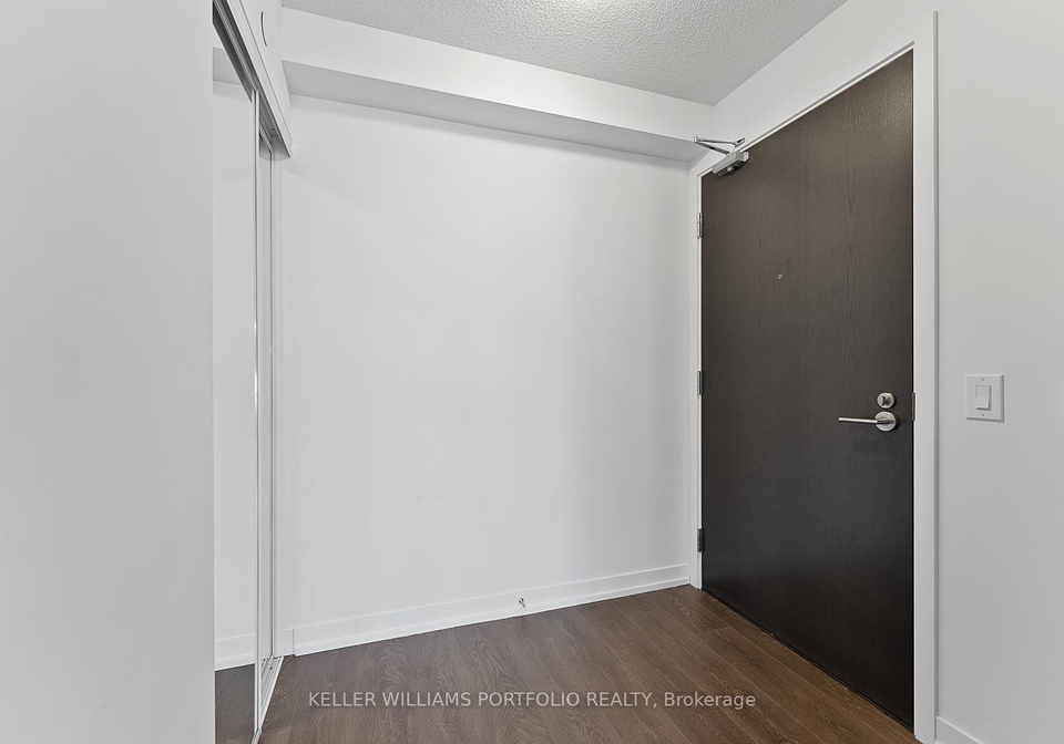 219-dundas-street-e-toronto-ontario-c12201550