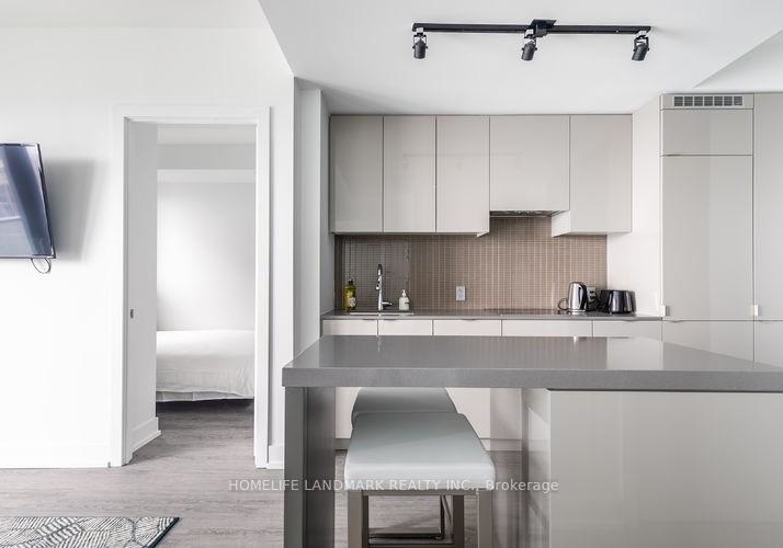 7-grenville-street-toronto-ontario-c12202040