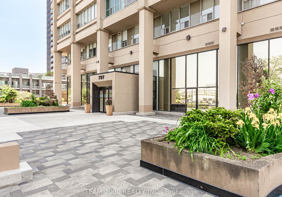 797-don-mills-road-east-york-ontario-c12202411