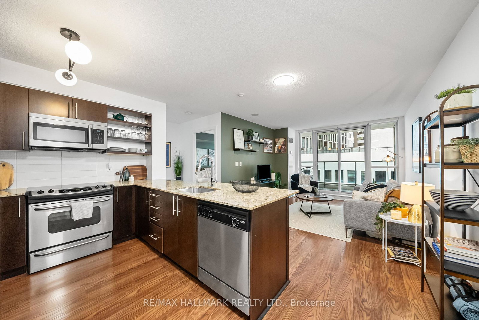 96-st-patrick-street-toronto-ontario-c12202501