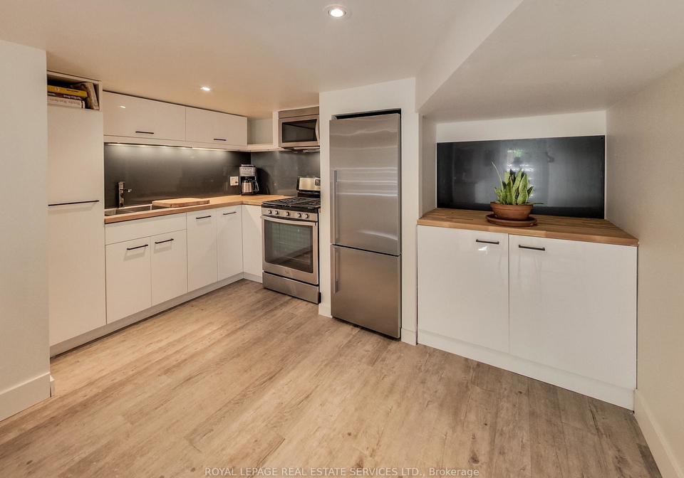 25-wells-street-toronto-ontario-c12202789