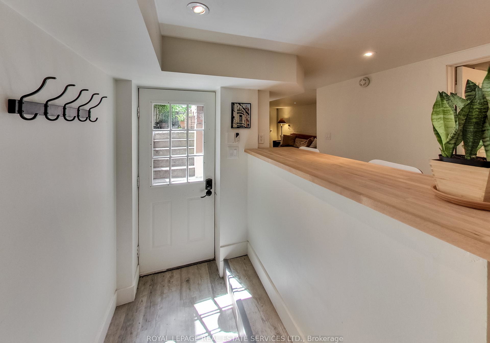 25-wells-street-toronto-ontario-c12202789