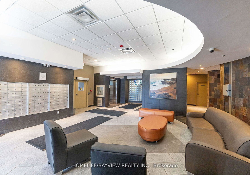 890-sheppard-avenue-w-toronto-ontario-c12203119
