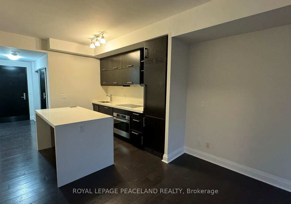 1080-bay-street-toronto-ontario-c12203760