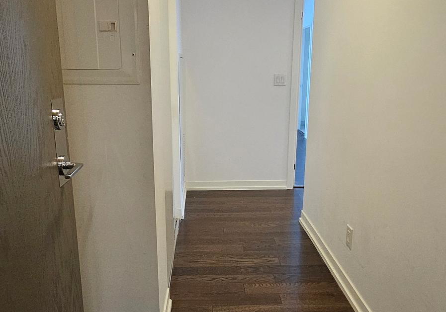 21-widmer-street-toronto-ontario-c12203932