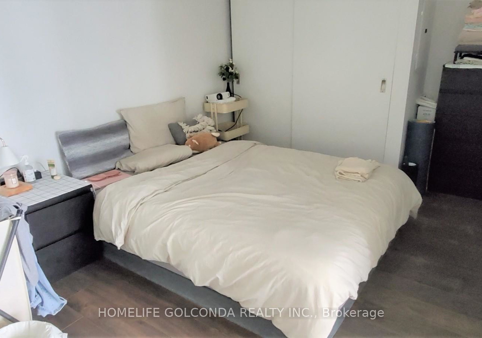 5-st-joseph-street-toronto-ontario-c12204846