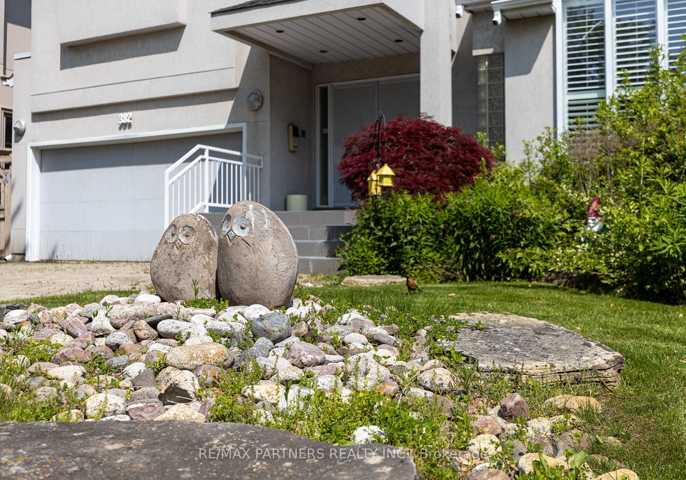 382-parkview-avenue-north-york-ontario-c12205159